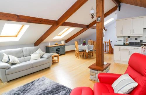 Ingleton House | Hazelwood Cottage