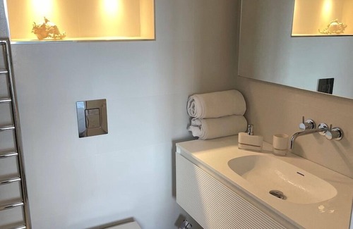 Babbacombe Bed & Breakfast | Headland View Boutique B&B