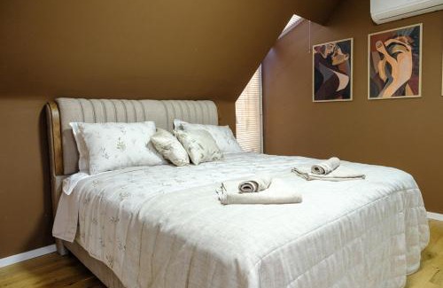 Plovdiv Apartment | Heart & Honey - The Romantic Loft