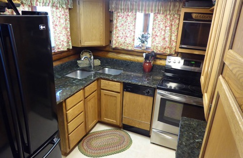 Gaylord Cottage | Heart Lake Log Home, 4 BOATS, Sandy Lake; Family Vacation. SPECIAL RATES 8/14-23