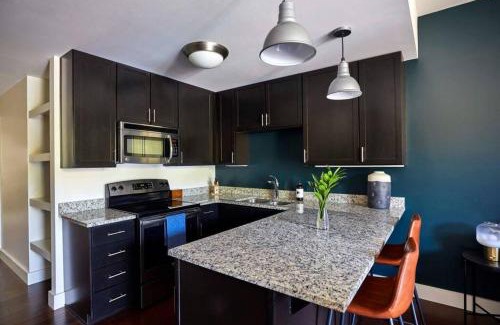 12 South Apartment | Heart Of 12 South, Near Downtown, Park Free - #11