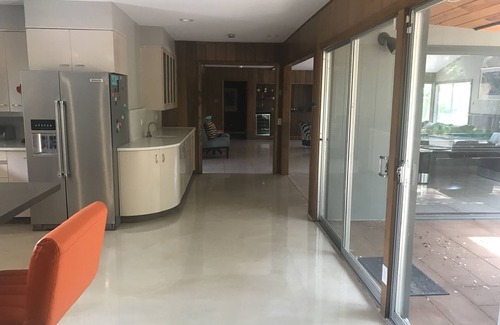 Oak Park - Northwood House | Heart of Alamo Heights - Mid Century Modern Oasis