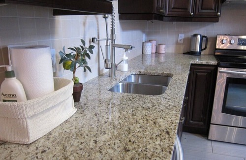 Milton Park House | Heart of downtown Prime location, indoor Parking CITQ# 299716