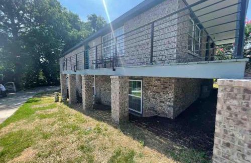 Mechanicsville Apartment | Heart of city studio with 2 queen beds