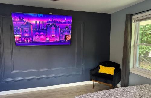 Mechanicsville Apartment | Heart of city studio with 2 queen beds