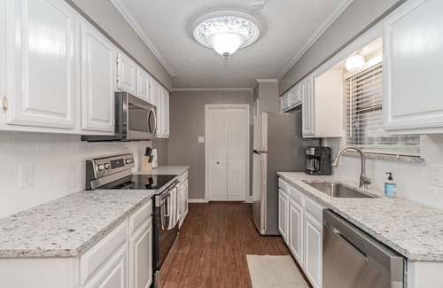 Coppell House | Heart of Coppell, Central DFW 2020 Remodeled Home