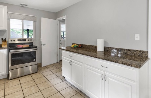 Sunnyside House | Heart of Denver - 2 bed - Close to downtown and Highway