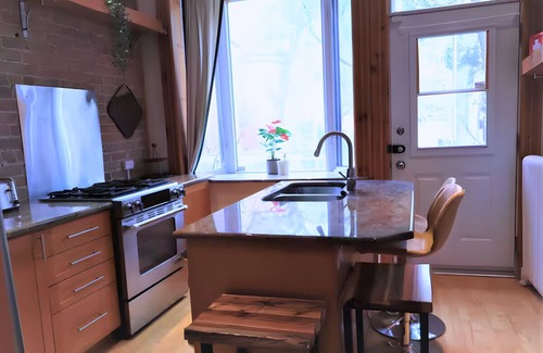 Milton Park House | Heart of Downton Montreal Milton/Sherbrook CITQ# 301085