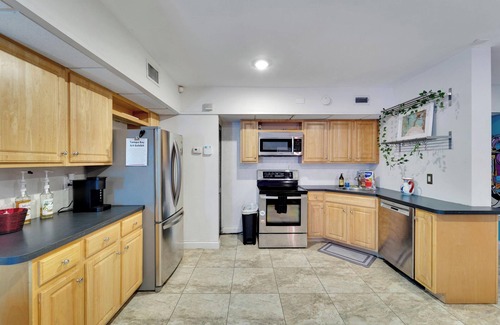 Channel District House | Heart of Downtown Tampa, Spacious & Unique