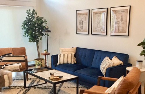 Germantown House | Heart of Germantown, steps from Logan St. Market