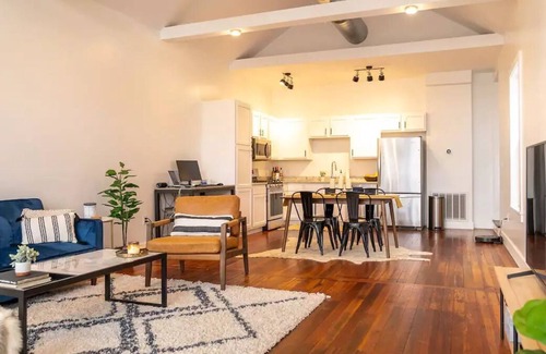 Germantown House | Heart of Germantown, steps from Logan St. Market
