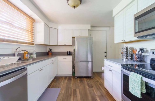 Creston - Kenilworth House | Heart of Hawthorne! Newly Remodeled, 99 Walk Score