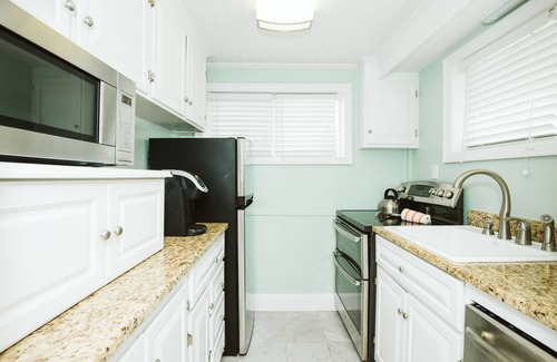 Morehead City Cottage | Heart of Historic Beaufort - 129 Craven Streetn300 feet from Beaufort Waterfront