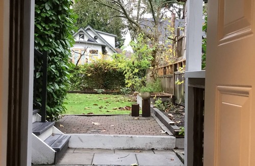 Kitsilano House | Heart of Kitsilano, centrally located & spacious self contained basement suite.