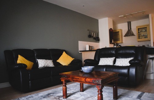 Leeds City Center Apartment | Heart of Leeds - 2 Bedroom Flat