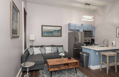 Covington Condo | Heart of Mainstrasse 2