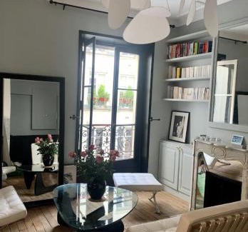 Saint-Merri Apartment | Heart of marais calm and charming NEW