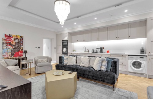 Marylebone Apartment | ❤️ Heart of Marylebone ° 🌿 Big Patio, ❄️ A/C ° 🌳 Backyard ° 🧺 W/D
