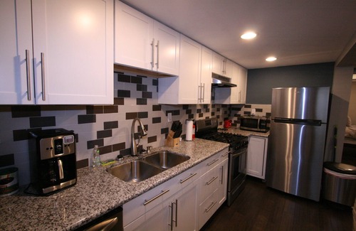 North Oakland House | Heart of Oakland w/parking - short walk to CMU, Pitt, Hospitals
