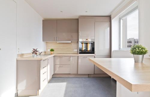 Grenelle Apartment | Heart of Paris - 3BR - 8P - Tour Eiffel 7 Free Netflix
