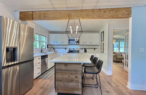 Sawyer House | Heart of Sawyer, new heated 30’ x15’pool, easy access to best of Harbor Country!