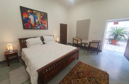 Pink City Bed & Breakfast | Heart of the City Homestay by Rashmi