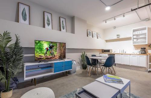 Traverse City Apartment | Heart of Traverse City AC Beach ADA Compliant Downtown