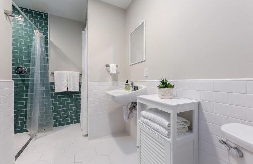 Traverse City Apartment | Heart of Traverse City AC Beach ADA Compliant Downtown