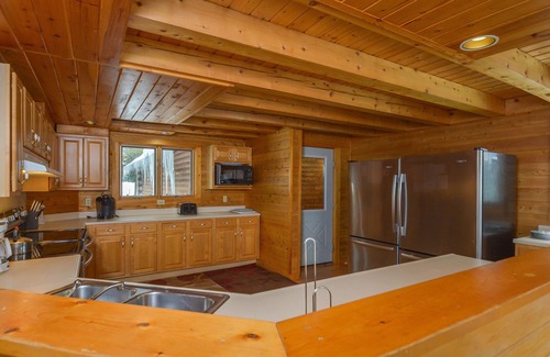 McHenry House | Heart's Desire | Lakefront, Quiet Cove, Near Wisp
