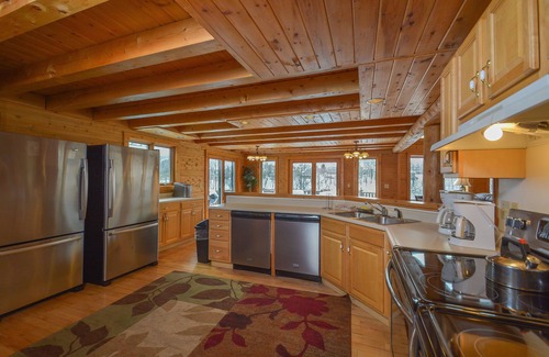 McHenry House | Heart's Desire | Lakefront, Quiet Cove, Near Wisp