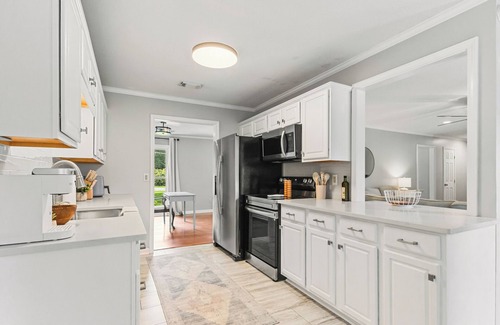 Northport House | Hearth House 4BR 3.5 miles to Bryant-Denny Stadium