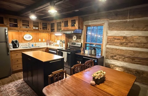 Black Mountain House | Hearth & Timber - A Black Mountain Retreat