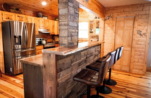 Ellijay Cabin | Hearthfire Home - stay right on the creek!