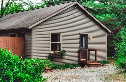 Rockbridge Apartment | Heartland Hideaways, Cabin 1