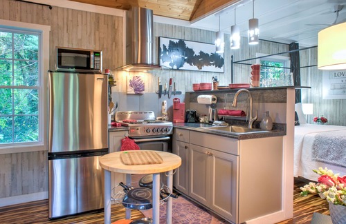 Skyland House | Heartwood Cottage | Tiny Home Retreat + Biltmore Pass | 10min to Asheville