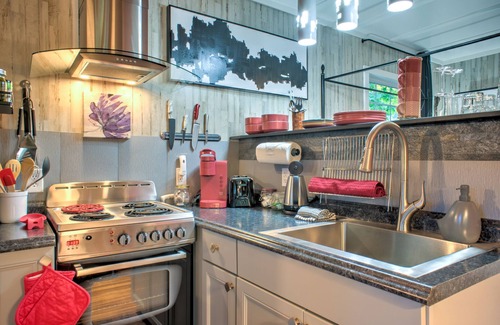 Skyland House | Heartwood Cottage | Tiny Home Retreat + Biltmore Pass | 10min to Asheville