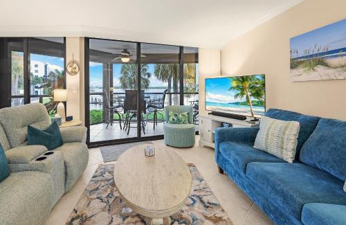 Marco Island Apartment | Heated 2 Bath Waterfront Upscale Condo