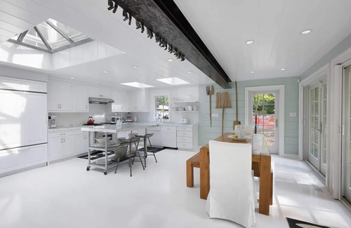 Sag Harbor House | Heated pool/5 min walk to Beach/Beautiful Sag Harbor Village/Restaurant/Museum