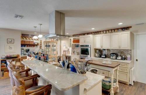 Port Charlotte - Charlotte Harbor House | Heated Pool and Chefs Kitchen Port Charlotte Home!
