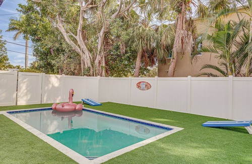 Juno Ridge House | Heated Pool + Backyard: North Palm Beach Retreat!