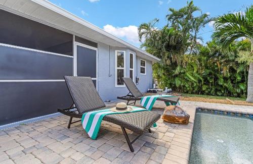 Trafalgar House | Heated Pool, Family Friendly, Outdoor Lounge - Shore Beats Working - Roelens