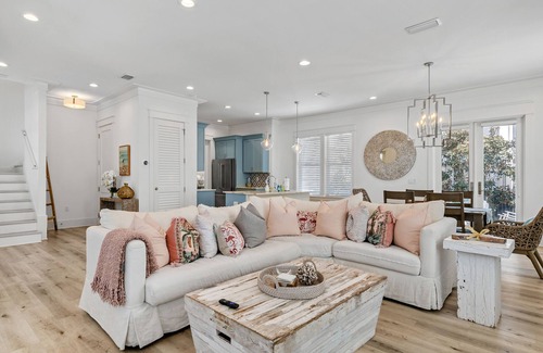 Village of Sugar Beach House | Heated Pool*Golf Cart*Bikes*Walk2Beach