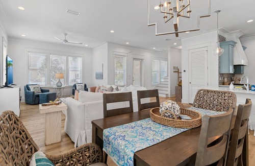 Village of Sugar Beach House | Heated Pool*Golf Cart*Bikes*Walk2Beach