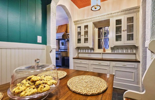 East Memphis House | Heated Pool✦Historic Tudor Home✦Crestmere Estate