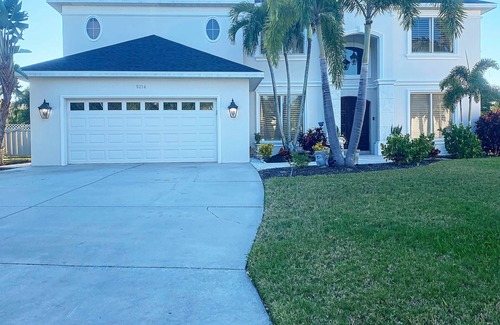 Palma Sola House | Heated pool home near Anna Maria Island beaches