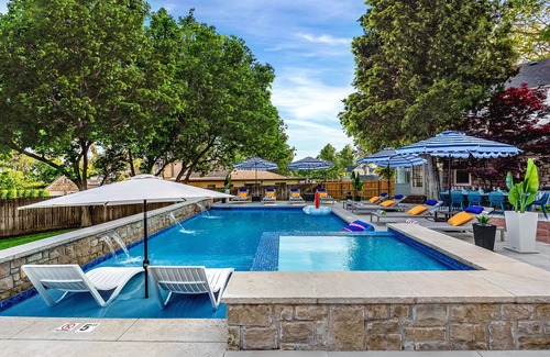 Tulsa House | Heated Pool ~ Hot tub ~ PuttPutt ~ Karaoke ~ Arcade + Games ~ Yoga Studio