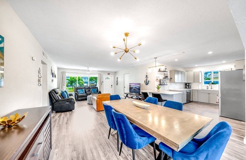 Dania Beach House | Heated Pool + Hot Tub! Close 2 Beach & Shops!
