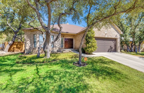 Woods of Shavano House | Heated Pool, Hot Tub, Gym, Fenced Outdoor Hangout, Blackstone and Traeger Grills