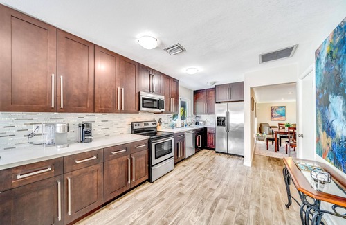 Coral Ridge Isles House | Heated Pool+Hot Tub! Ping-Pong+Close 2 Beach!