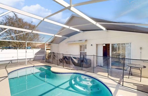 Florida Pines Apartment | Heated Pool House near Disney World | Pet Friendly
